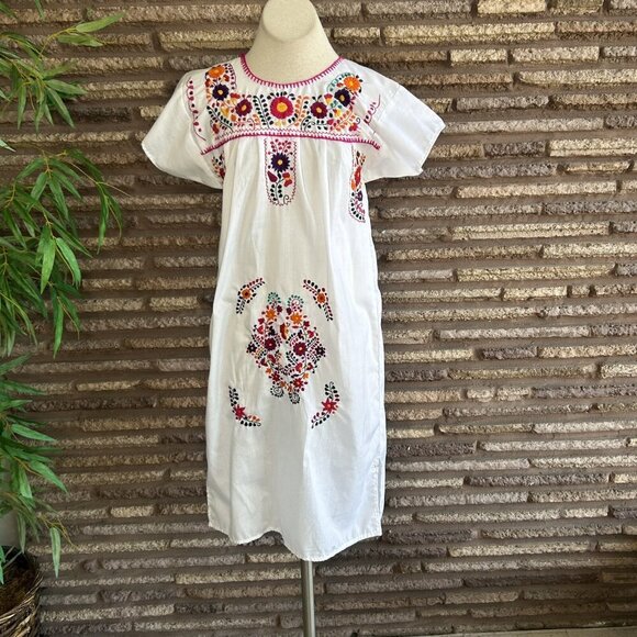 Vintage 80s Mexican Handmade Embroidered Peasant Dress - Picture 7 of 7